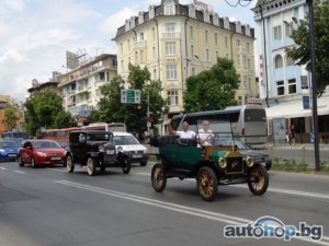 “100 години по-късно”: Юбилейната обиколка с Ford премина през 12 града