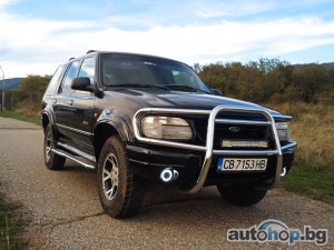 2000 Ford Explorer