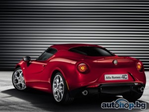 Alfa Romeo показа интериора на 4C