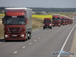 Daimler впери поглед в Kamaz