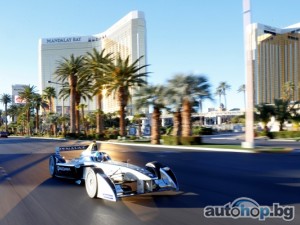 Formula E направи първия си публичен демонстрационен пробег в Лас Вегас