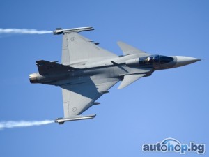 Gripen каца и презaрежда и на шосето