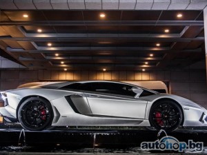 Lamborghini разкри уникален Aventador Jackie Chan Edition