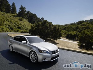 Lexus разкри официално GS