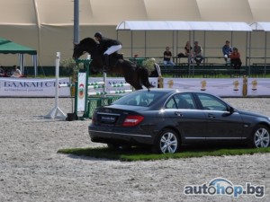 Mercedes-Benz връчи приза в Световната купа по прескачане на препятствия