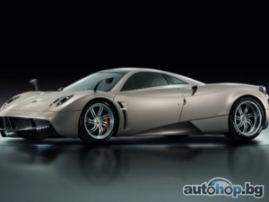 Pagani Huayra: Луд на шарено се радва