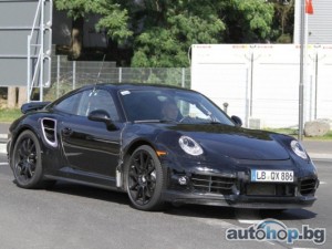 Porsche 911 Turbo ще използва система с три турбини