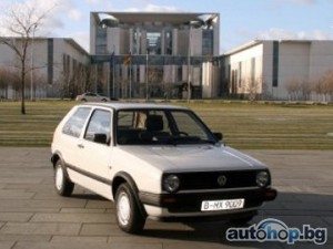 Volkswagen Golf на Ангела Меркел продаден за 10 165 евро