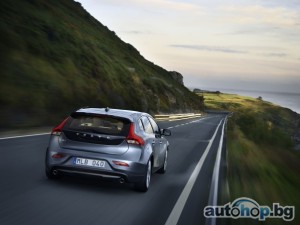 Volvo V40 води по динамика