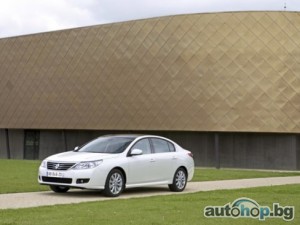 Автосалон Москва 2010: Световна премиера за Renault Latitude