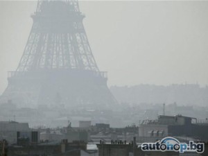 В Париж забраняват движението на автомобили заради замърсяване