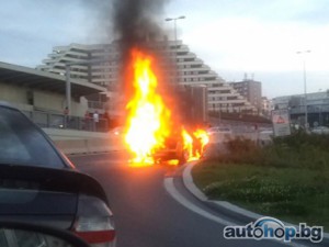 Запали се поредният суперавтомобил в Прага