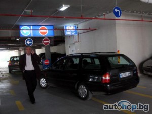 Изграждат три подземни паркинга в софийския център