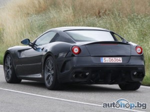 Наследникът на Ferrari 599 започна тестове на писта