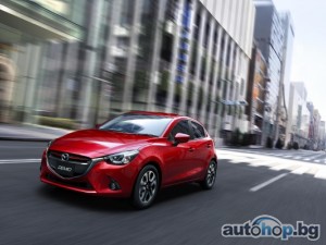 Новата генерация на Mazda2 атакува