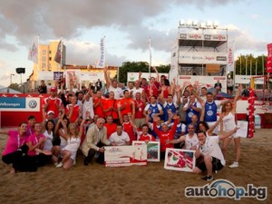 Отборът на Volkswagen игра благотворително на турнира по плажен волейбол M-Tel Beach Masters 2011