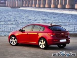 Първи снимки на Chevrolet Cruze хечбек