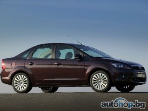 Първи снимки на четиривратата версия на Ford Focus 2008