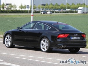 Първи шпионски снимки на Audi S7