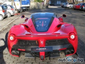 Първото серийно LaFerrari вече се продава на старо