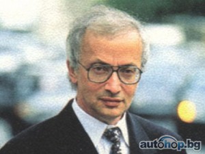 Румен Антонов подписа с китайската Geely