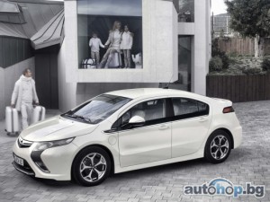 Серийната версия на Opel Ampera ще дебютира в Женева