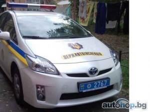 Украина купува 2000 Toyota Prius за полицията си