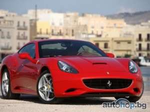 Фетел купи на баща си Ferrari California