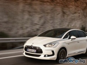 Франсоа Оланд влиза в Елисейския дворец със Citroën DS5 Hybride