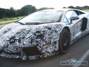 Щракнаха новото Lambo V12