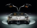 Pagani Huayra: Луд на шарено се радва