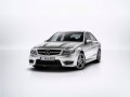 Официално: Mercedes C 63 AMG 2011