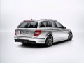 Официално: Mercedes C 63 AMG 2011