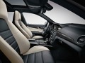 Официално: Mercedes C 63 AMG 2011