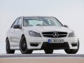 Официално: Mercedes C 63 AMG 2011