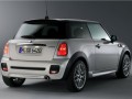 MINI през 2011 г.: повече спортен дух и неограничени възможности за индивидуализиране