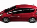 Toyota Prius отстъпи първото място по продажби в Япония на Honda Fit
