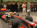 McLaren показаха MP4-26 в Берлин