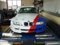 Български пилот превърна старо BMW Z3 M Coupe в състезателен автомобил.