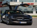 SLS AMG “полетя” край София