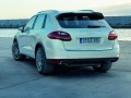 Porsche готви премиера на новото поколение Cayenne в Женева