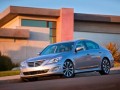 Hyundai Genesis 2012 впечетлява с мощност, технологии и дизайн 