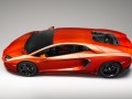 Aventador замени Murcielago. Цената е 255 000 евро