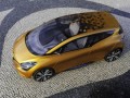 Автосалон Женева 2011: Renault с две нови концептуални разработки (Видео)