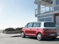 Автосалон Женева 2011: Volkswagen Bulli минава 300 километра на ток