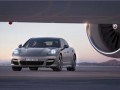 Това е Porsche Panamera Turbo S