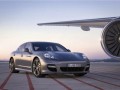 Това е Porsche Panamera Turbo S