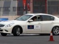 Фетел изпробва два модела на Infiniti преди старта в Шанхай