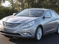 Hyundai показа новият си голям седан i40