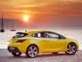 Opel показа Astra GTC. Заявки от днес (Видео)